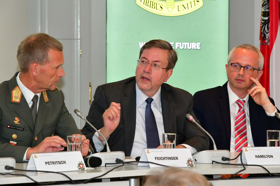 A photograph of participants in the SRS course.